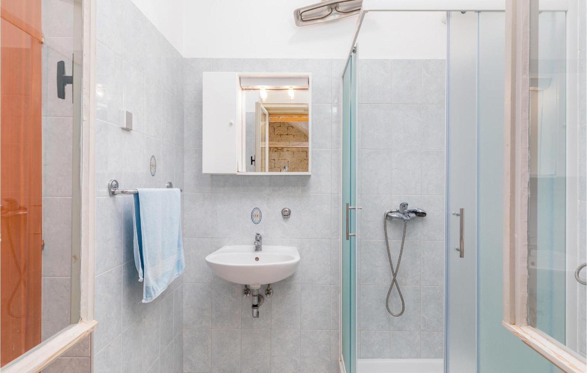 Lovely Apartment In Fazana With Kitchen Eksteriør billede
