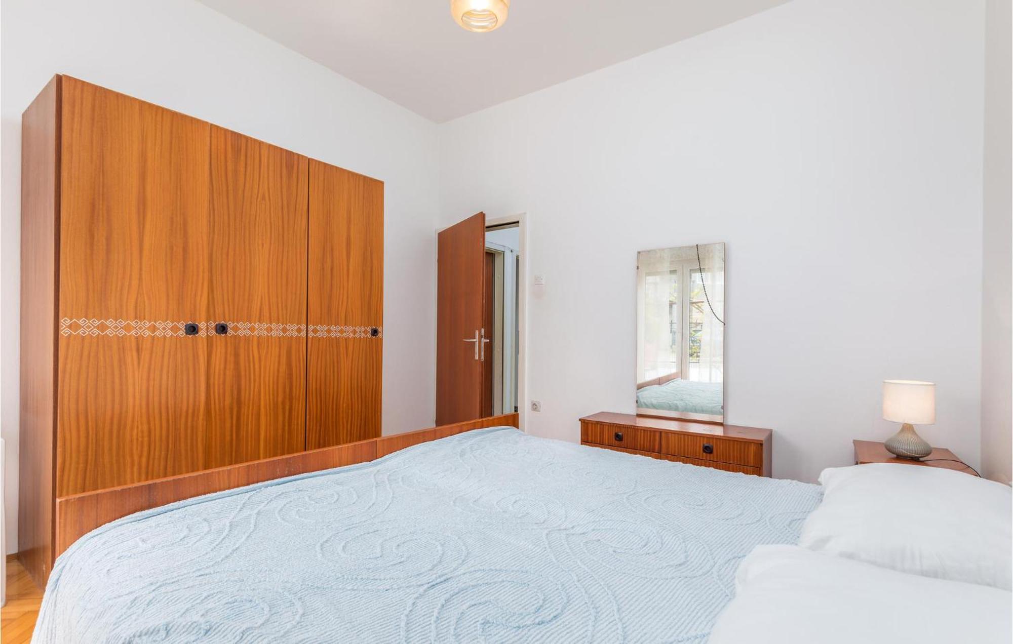 Lovely Apartment In Fazana With Kitchen Eksteriør billede