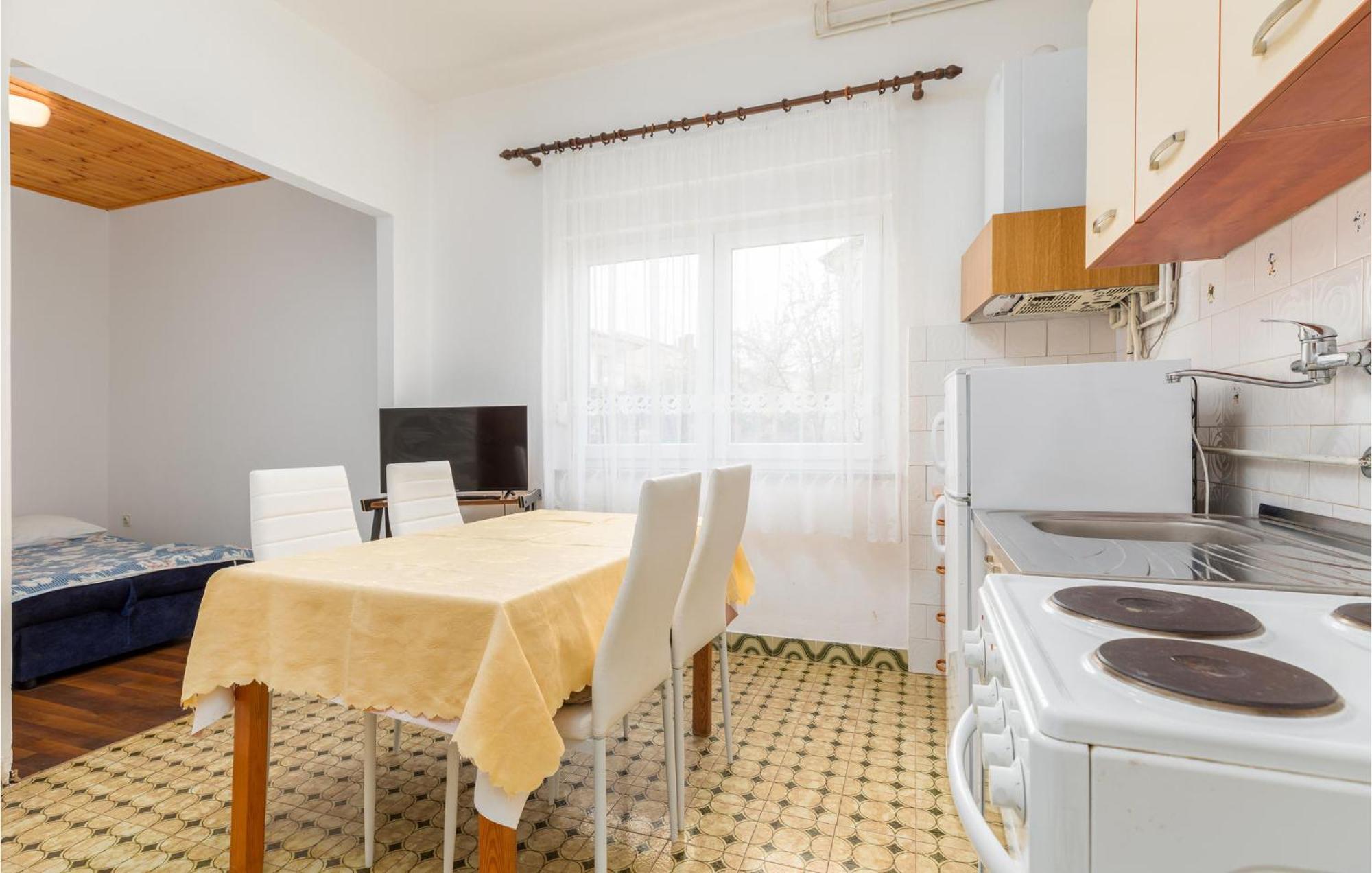 Lovely Apartment In Fazana With Kitchen Eksteriør billede